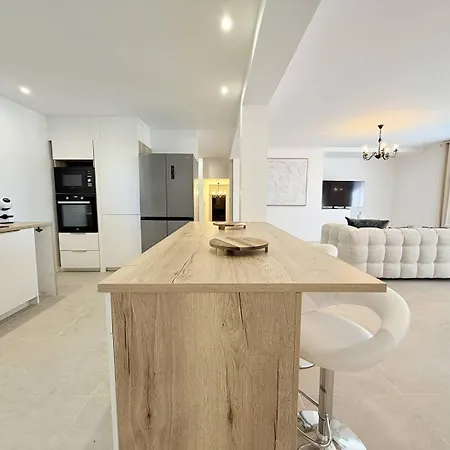 Magnifique Maison Avec Pisicne Villa